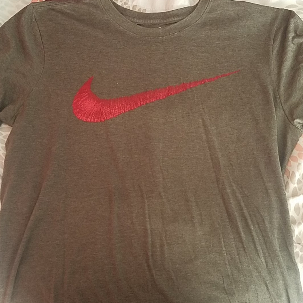 Gray Nike Tee